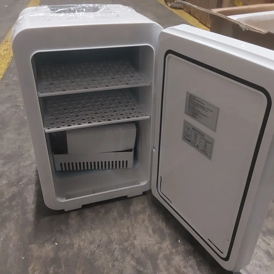 BOXED 10L MINI FRIDGE 