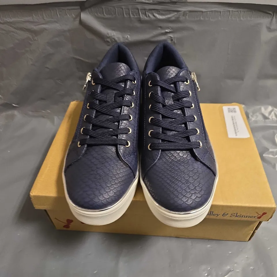 BOXED PAIR OF LILLEY AND SKINNER TRAINERS - UK SIZE 41
