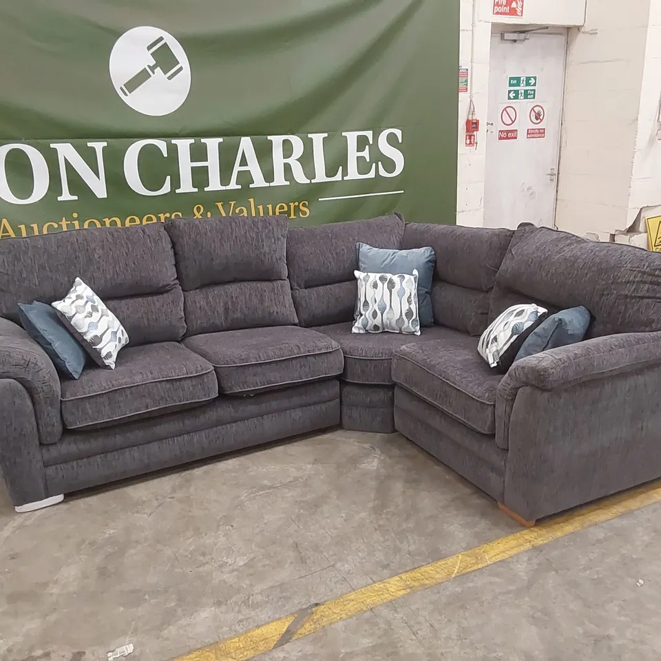 PADSTOW FABRIC DOUBLE ARM CORNER GROUP SOFA RRP £2799