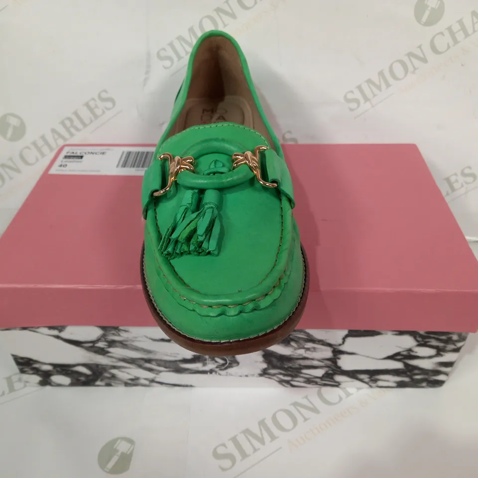 BOXED PAIR OF MODA IN PELLE FALCONCIE LEATHER SLIP-ON SHOES IN GREEN EU SIZE 40