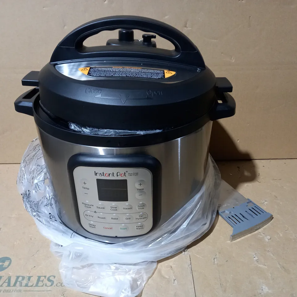 INSTANT POT DUO CRISP + AIR FRYER