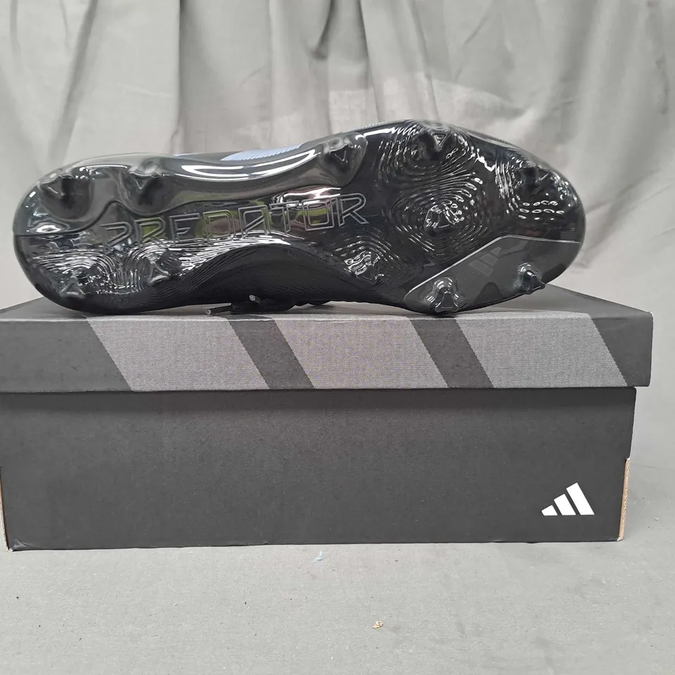 BOXED PAIR OF ADIDAS PREDATOR LEAGUE FOOTBALL BOOTS IN BLACK UK SIZE 10