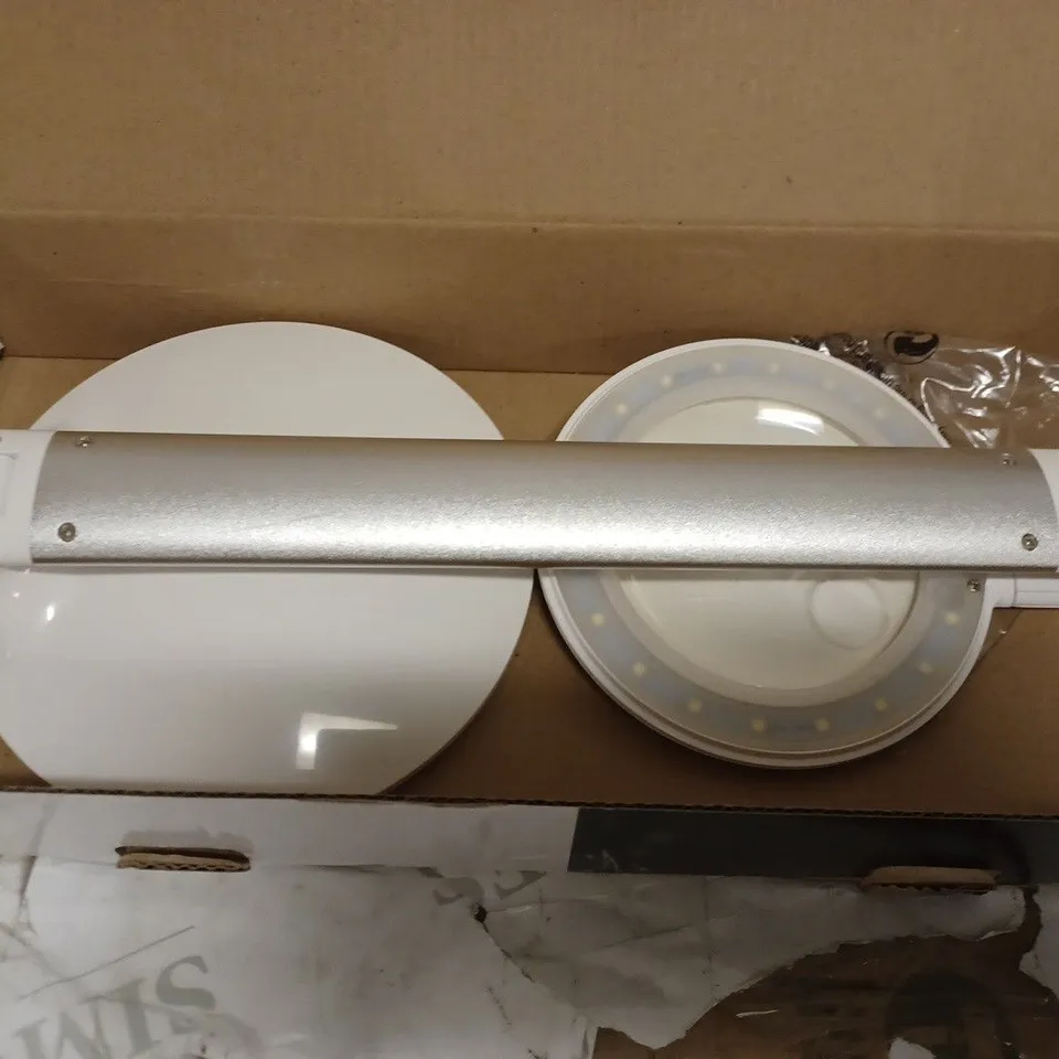 THE DAYLIGHT COMPANY - HALO GO - SMART MAGNIFYING LAMP