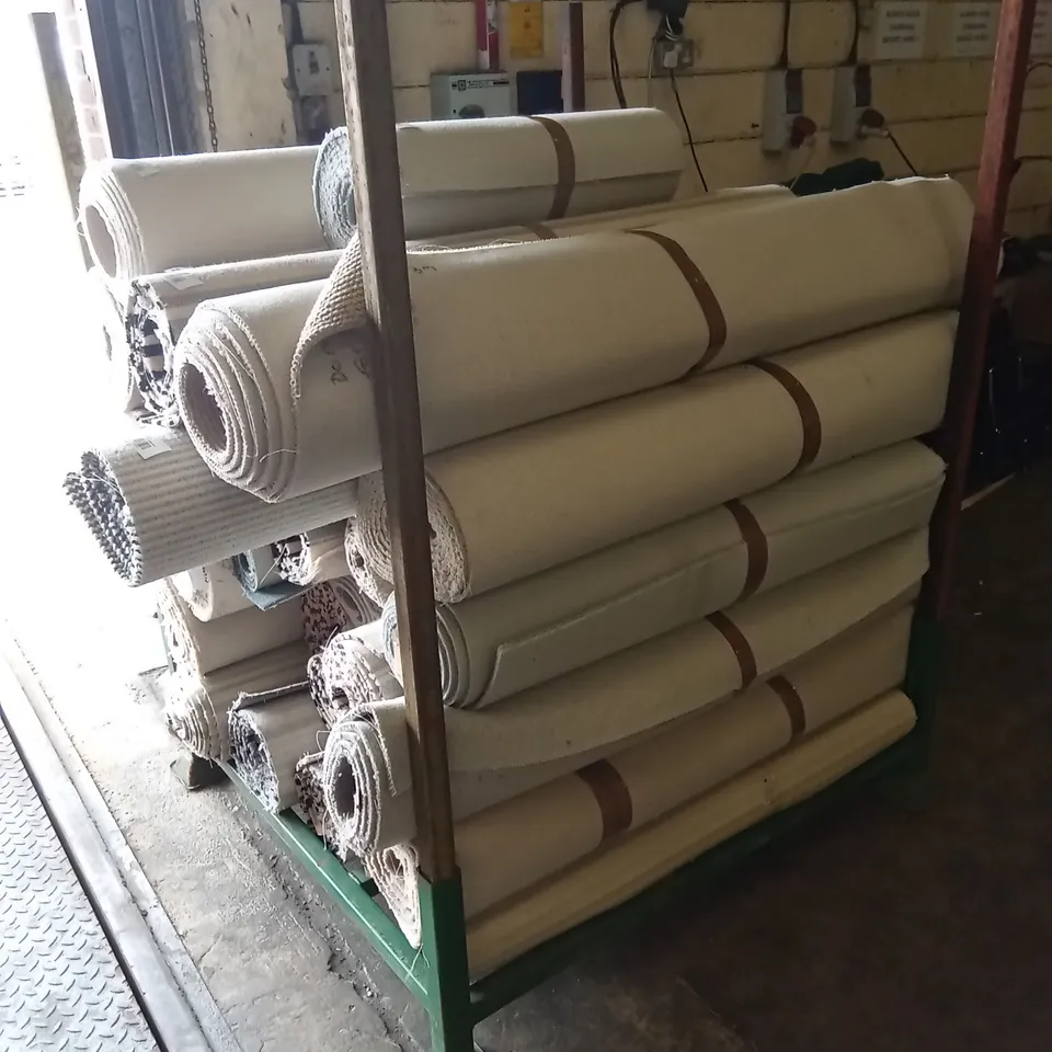 PALLET OF APPROXIMATELY 33 SMALL ROLLS OF DESIGNER CARPET 