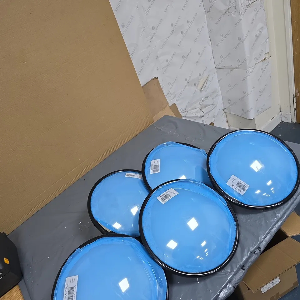 SET OF 5 BLUE REFLECTOR MIRRORS WITH BLACK RIMS – MX635CE