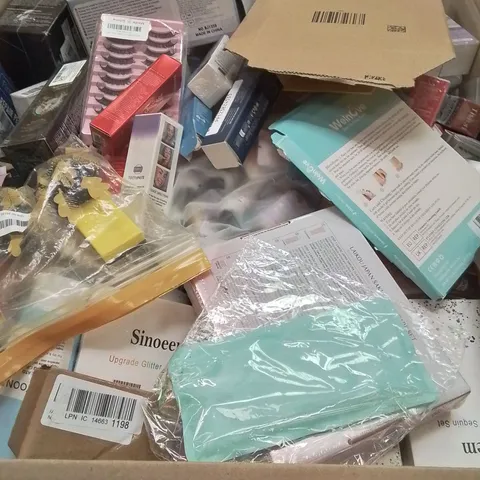 PALLET TO CONTAIN LARGE QUANTITY OF COSMETICS