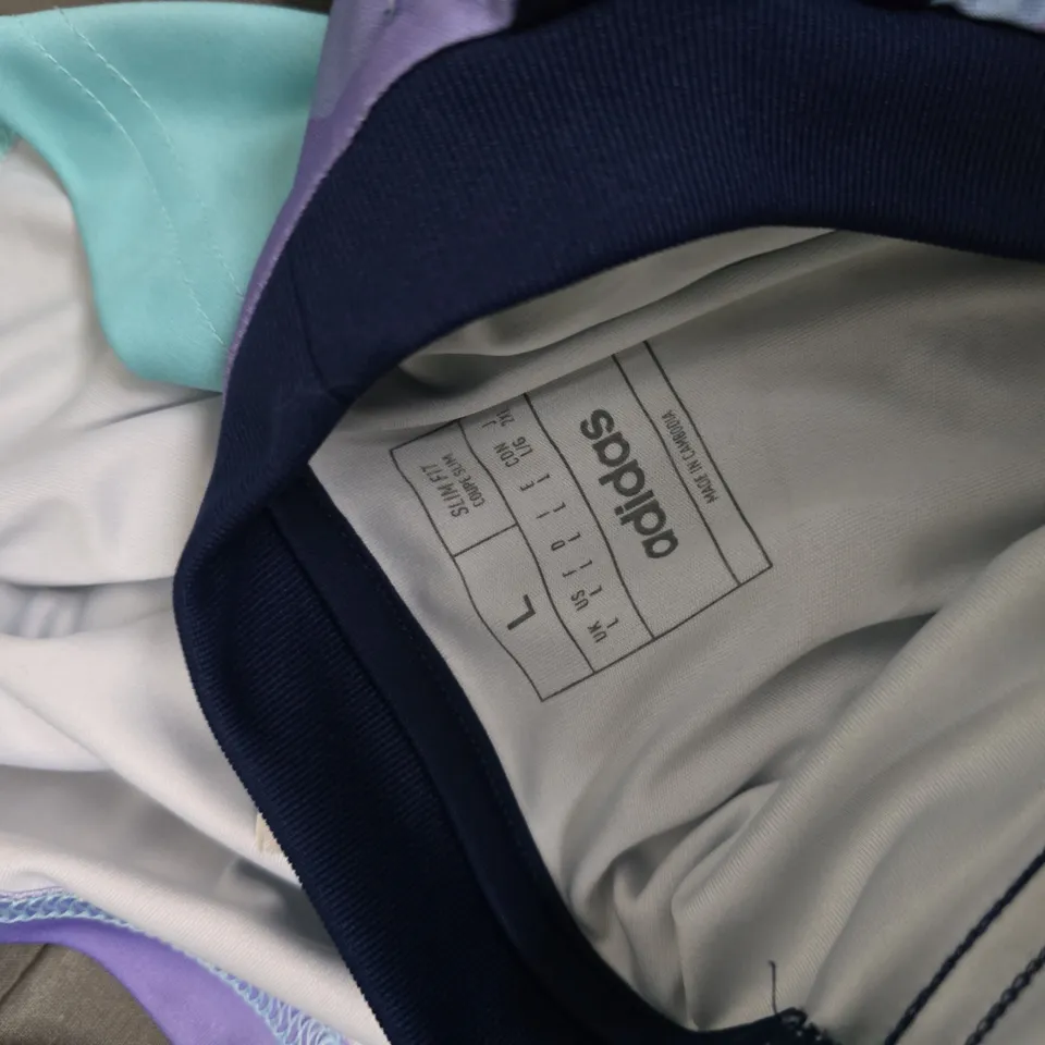 UK L ADIDAS ARSENAL FC AWAY JERSEY – EMIRATES FLY BETTER (VISIT RWANDA)