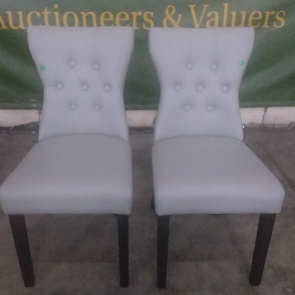 SET OF 2 NEW KENSINGTON LIGHT GREY LEATHER BUTTON BACK DINING CHAIRS (BLACK LEG)