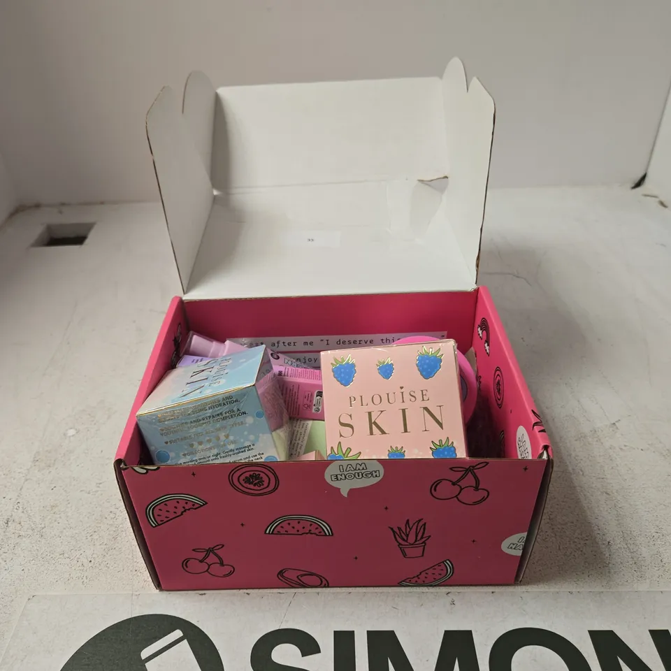 ASSORTED HEALTH & BEAUTY MAKE-UP & SKINCARE ITEMS IN PINK BOX (CONTENTS SHOWN)