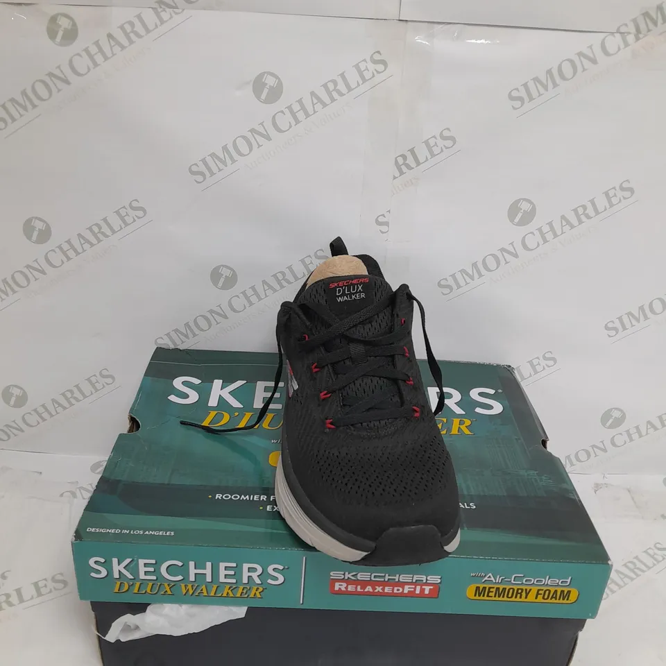 BOXED SKETCHERS D'LUX TRAINERS SIZE 8