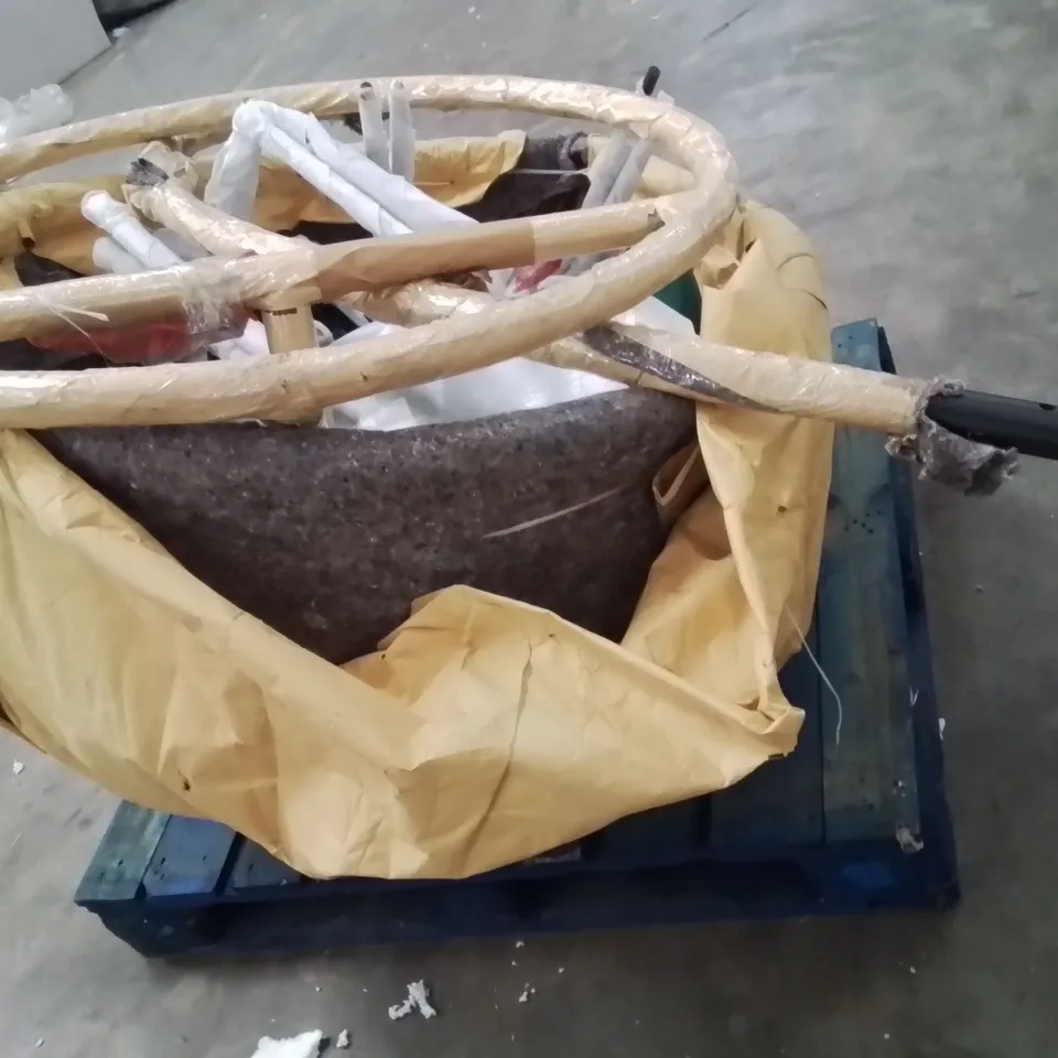 HANGING EGG CHAIR