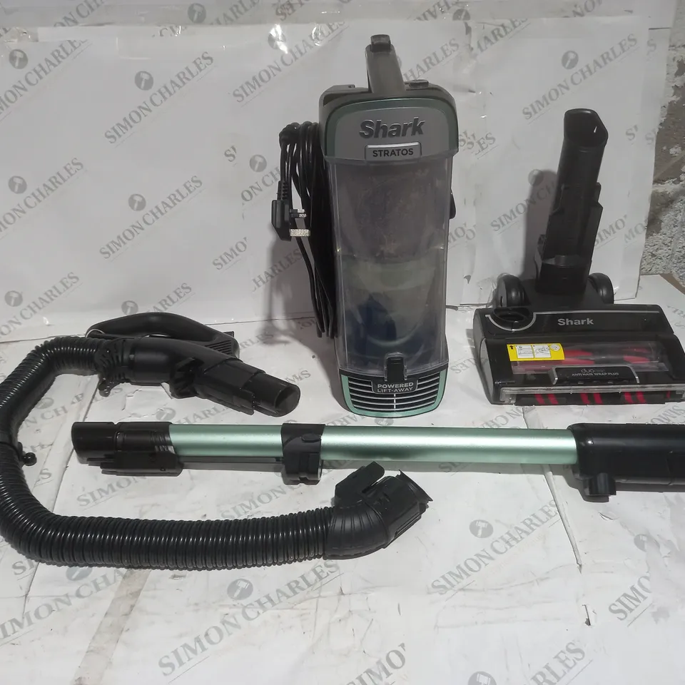 SHARK STRATOS UPRIGHT VACUUM CLEANER NZ860UK