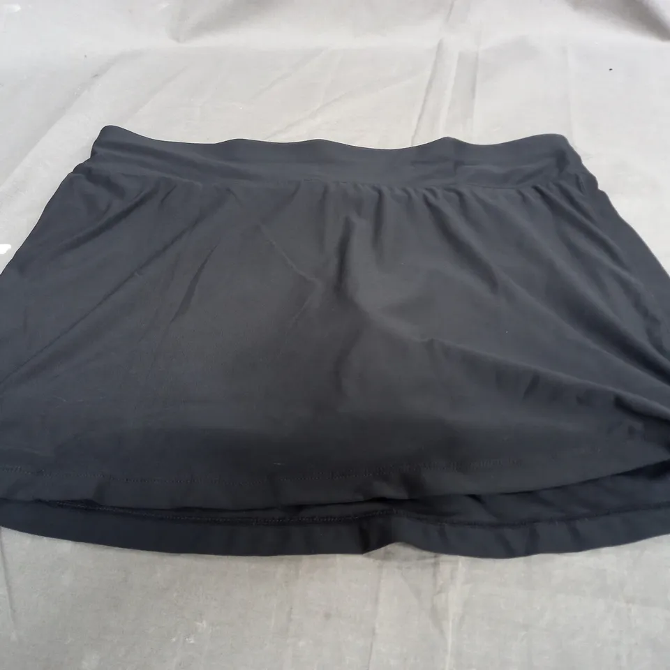 NIKE FIT DRY TENNIS SKIRT IN BLACK - MEDIUM