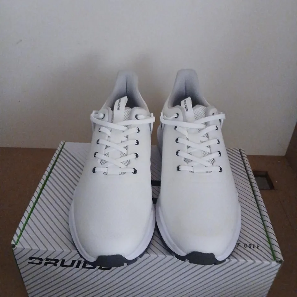 DRUIDS REBEL SHOE – WHITE/GREY, UK 9.5 (US 9.5, EU 44)