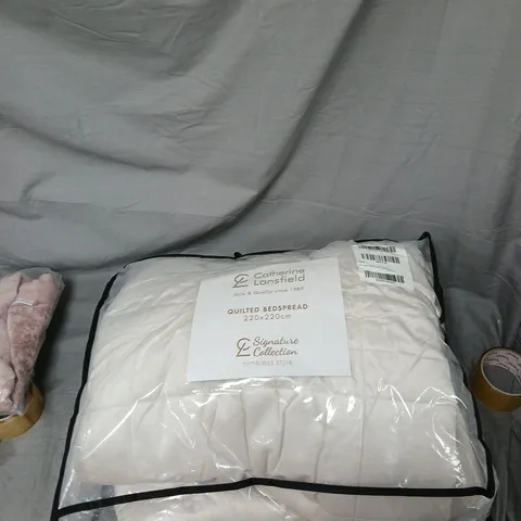 BOX OF APPROXIMATELY 5 CATHERINE LANSFIELD BEDDING PRODUCTS(ASSORTED COLORS AND SIZES) TO INCLUDE: PILLOWSHAMS AND QUILTED BEDSPREAD