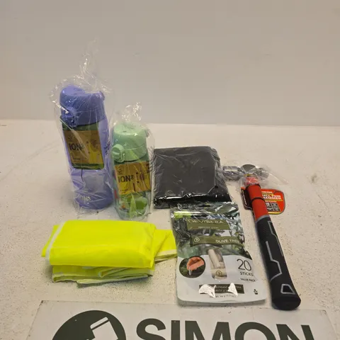 APPROXIMATELY 15 ASSORTED ITEMS INCLUDING A DEXTON BALL PEIN HAMMER, DEVONIA FERTILISER SPIKES AND A HI VIS