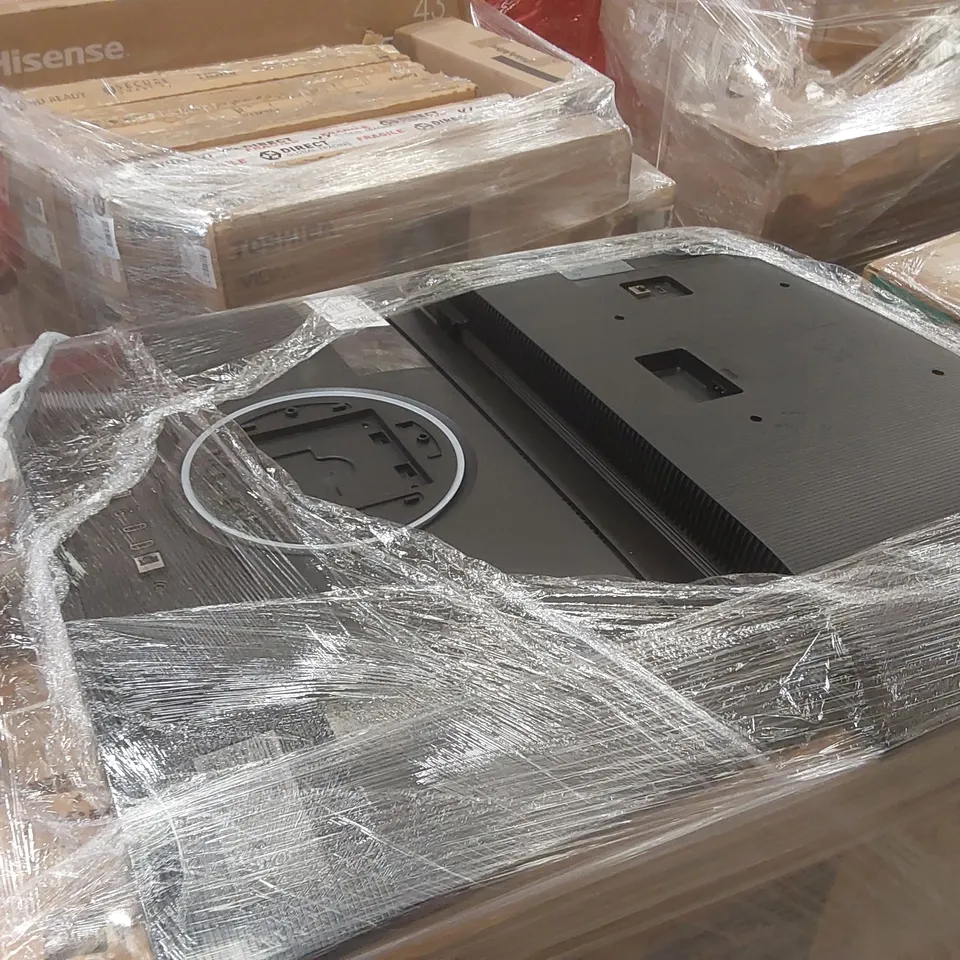 PALLET CONTAINING A LARGE QUANTITY OF ASSORTED DAMAGED TVs