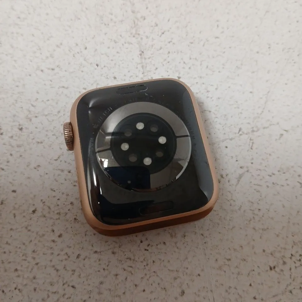 APPLE WATCH SERIES 6 40MM GPS ALUMINIUM GOLD