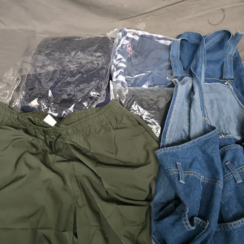 APPROXIMATELY 35 ASSORTED CLOTHING ITEMS IN VARIOUS SIZES, STYLES & COLOURS TO INCLUDE SHORTS, T-SHIRTS, DRESSES, ETC - COLLECTION ONLY