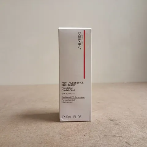 SHISEIDO REVITALESSENCE SKIN GLOW FOUNDATION (30ML)