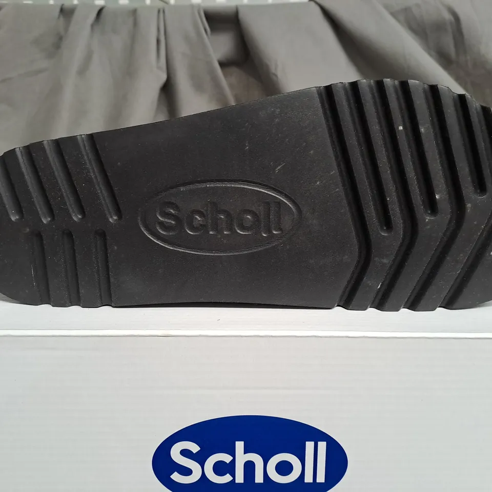 BOXED SCHOLL RAISED BLACK OPEN TOE SANDALS - SIZE 7