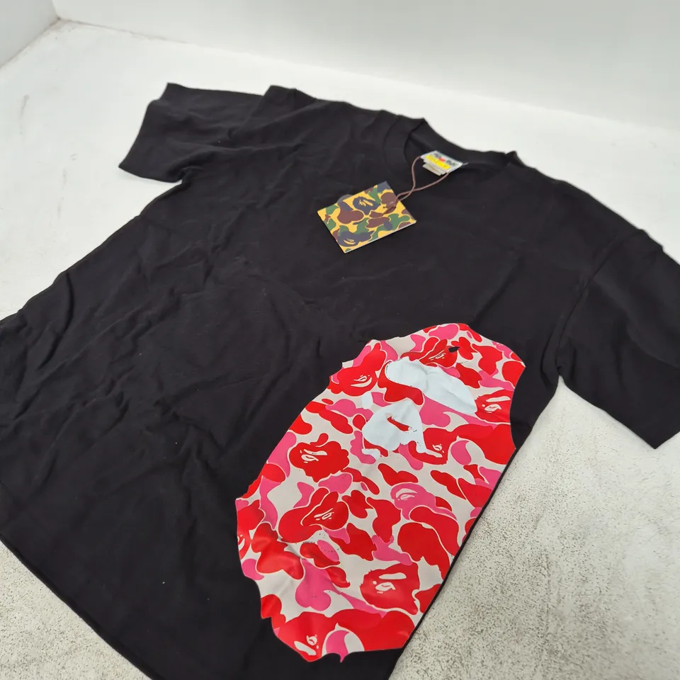 BAPE BLACK T‑SHIRT WITH PINK CAMOUFLAGE PRINT – MADE IN JAPAN, SIZE S