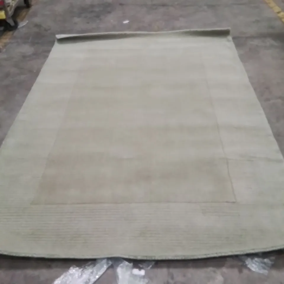 QUALITY DESIGNER AREA RUG - APPROXIMATELY 230X160CM