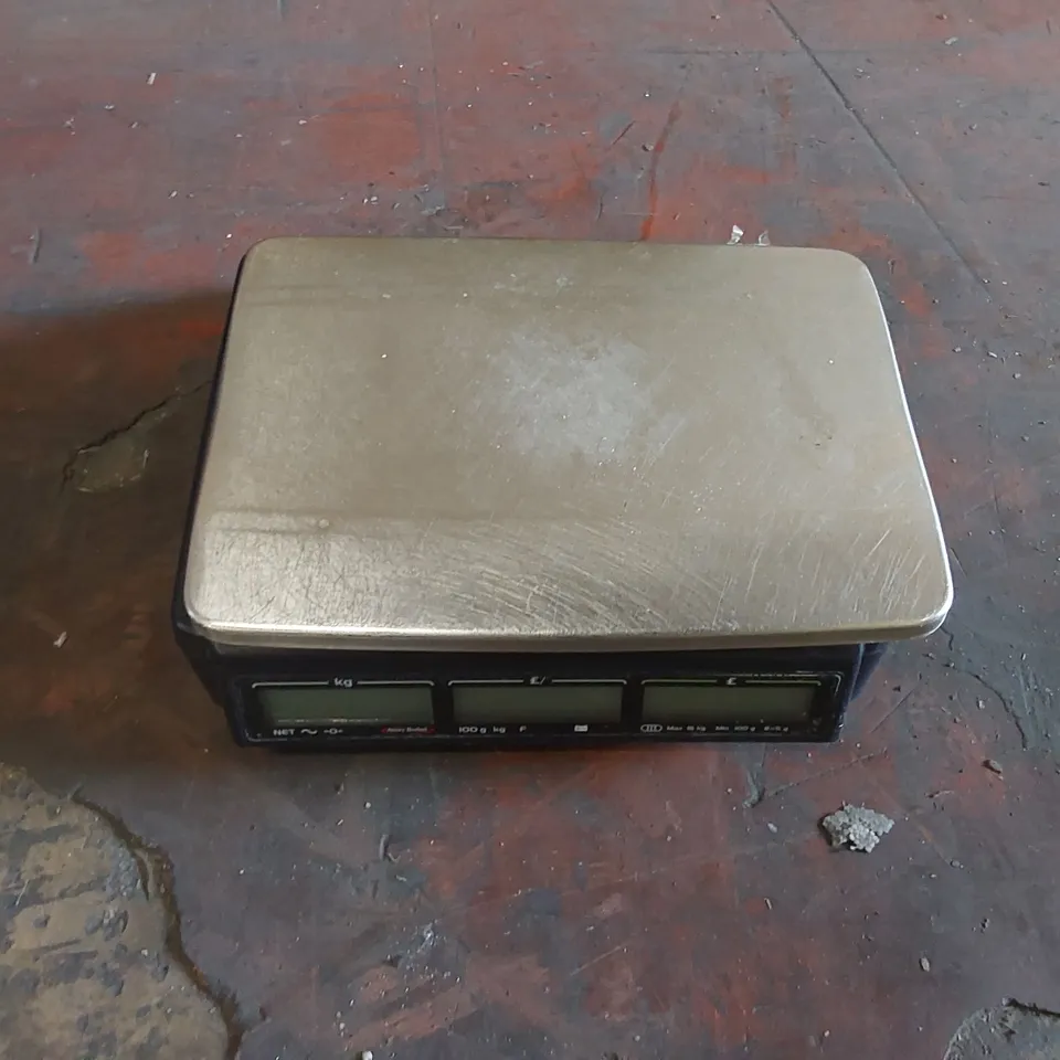 AVERY BERKEL DIGITAL SCALE
