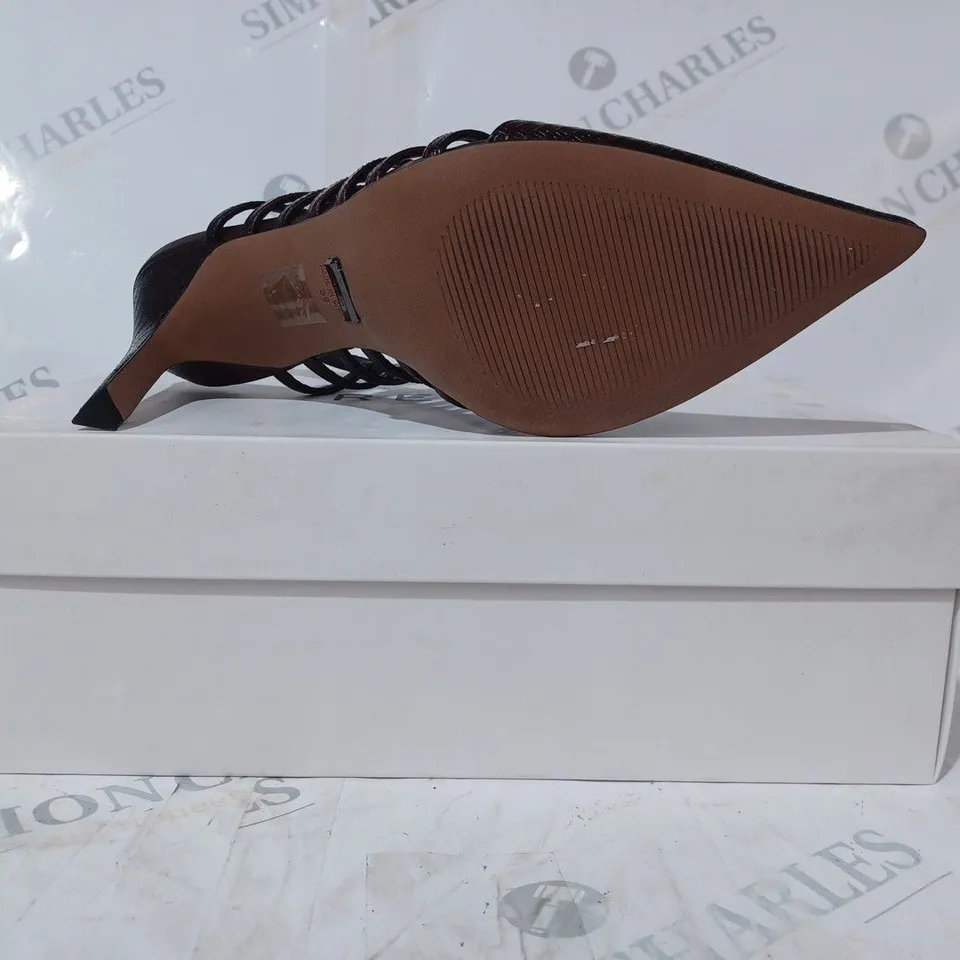 BOXED PAIR OF REISS DAPHNE SLINGBACK HEELS IN POMEGRANATE SIZE 6