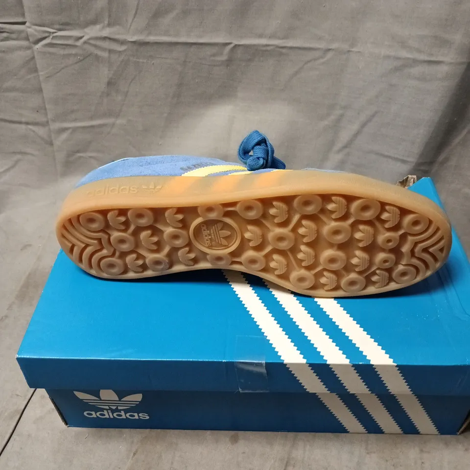 ADIDAS BLUE SUEDE SNEAKERS WITH YELLOW STRIPES – GUM SOLE SIZE 7 BOXED