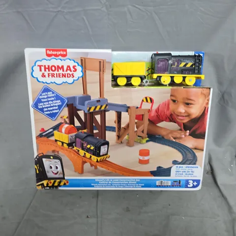 THOMAS & FRIENDS FISHER-PRICE TRAIN SET ON TRACK – BOXED