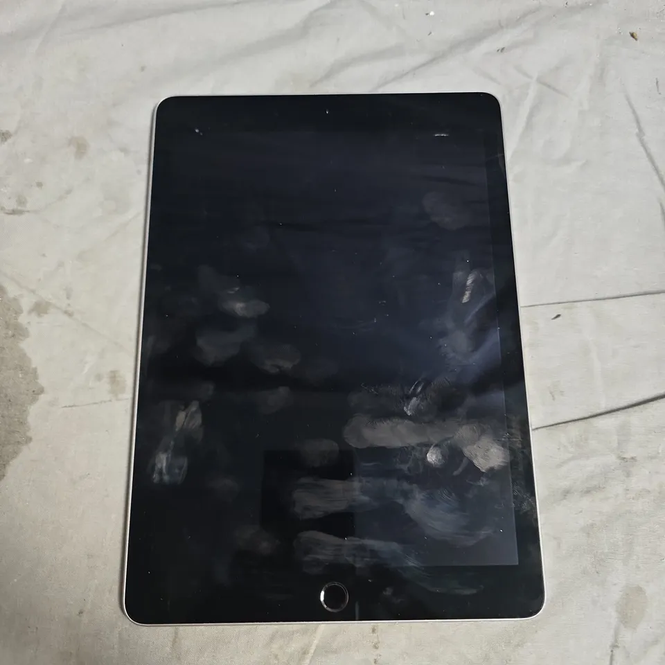 APPLE IPAD PRO (A1673)