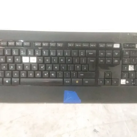 BOXED LOGITECH K800 KEYBOARD