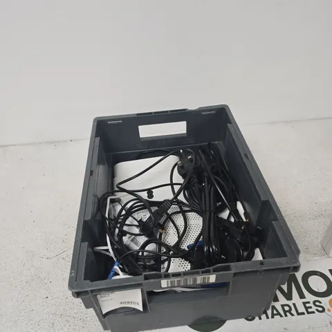 TOTE OF APPROXIMATELY 9 ASSORTED ITEMS TO INCLUDE: SKY ROUTER 