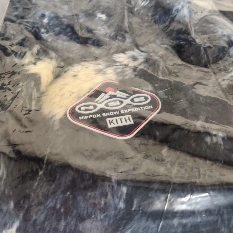 KITH X COLUMBIA ICE DYE SHERPA JACKET – LARGE 