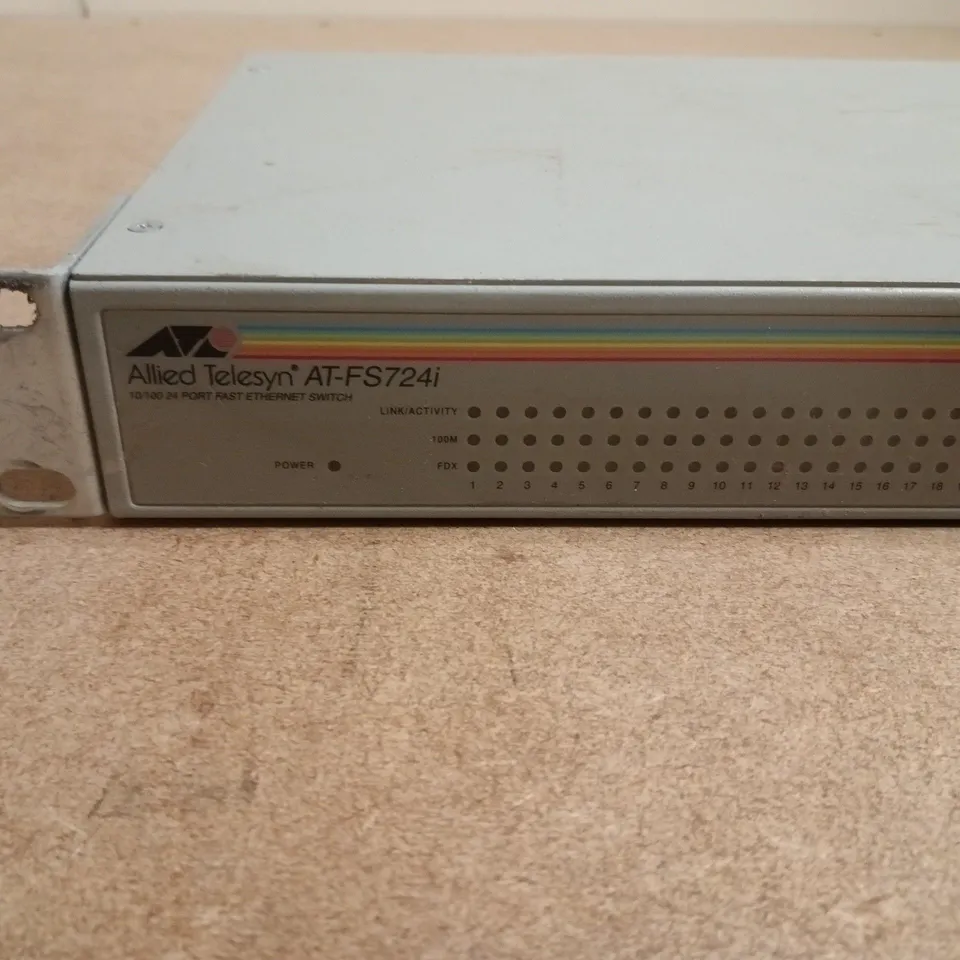ALLIED TELESYN AT-FS724I 10/100 24 PORT FAST ETHERNET SWITCH