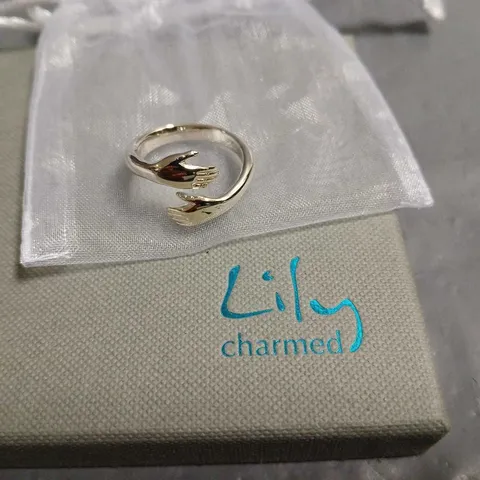 BOXED LILY CHARMED HUG THEMED RING - 925 STAMP