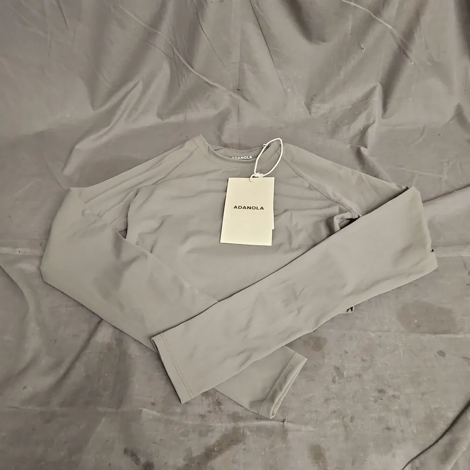ADANOLA ULTIMATE LONG SLEEVE CROP TOP OLIVE GREEN SIZE L