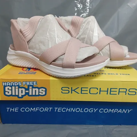 BOXED PAIR OF SKECHERS ULTRA FLEX OPEN TOE SANDALS IN BLUSH SIZE 5