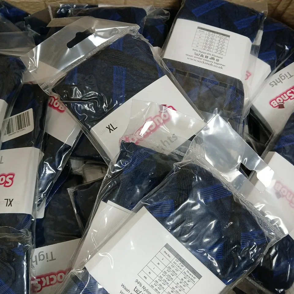 BOX OF APPROXIMATELY 100 PAIRS OF SOCKSNOB CABLE PATTERN TIGHTS IN BLUE/BLACK SIZE XL