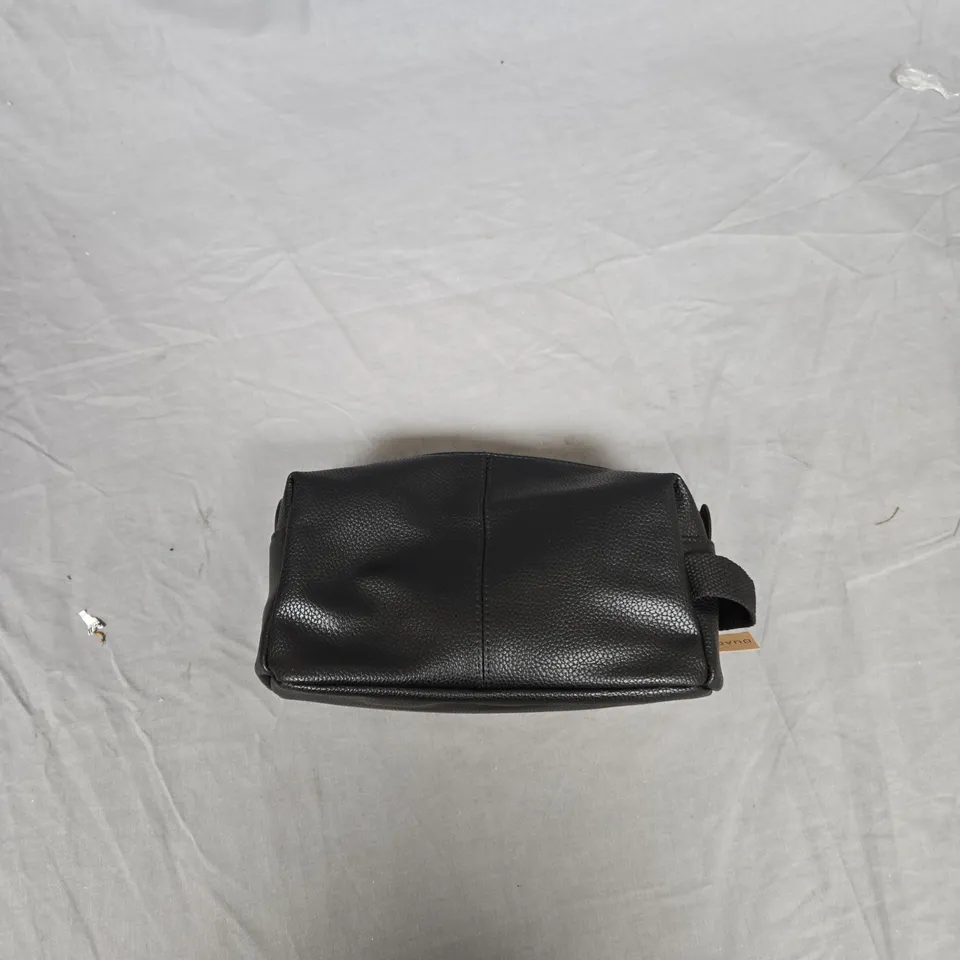 PERSONALIZED FAUX LEATHER WASHBAG