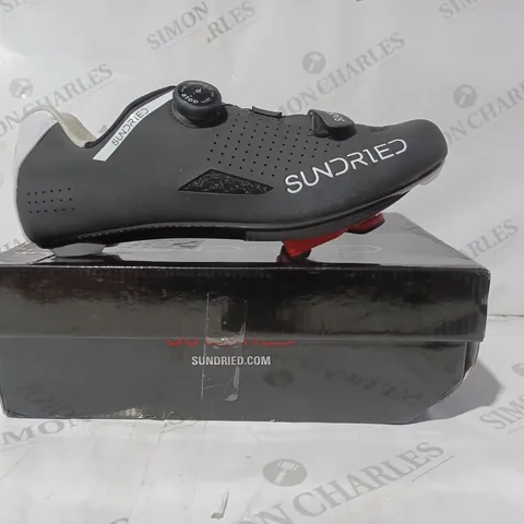 BOXED PAIR OF SUNDRIED CYCLING SHOES IN BLACK UK SIZE 11