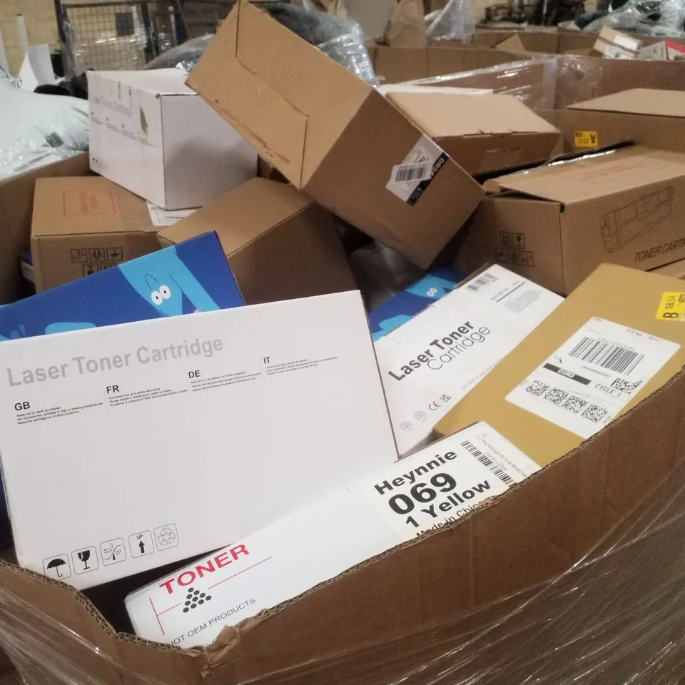 PALLET CONTAINING ASSORTED TONER CARTRIDGES