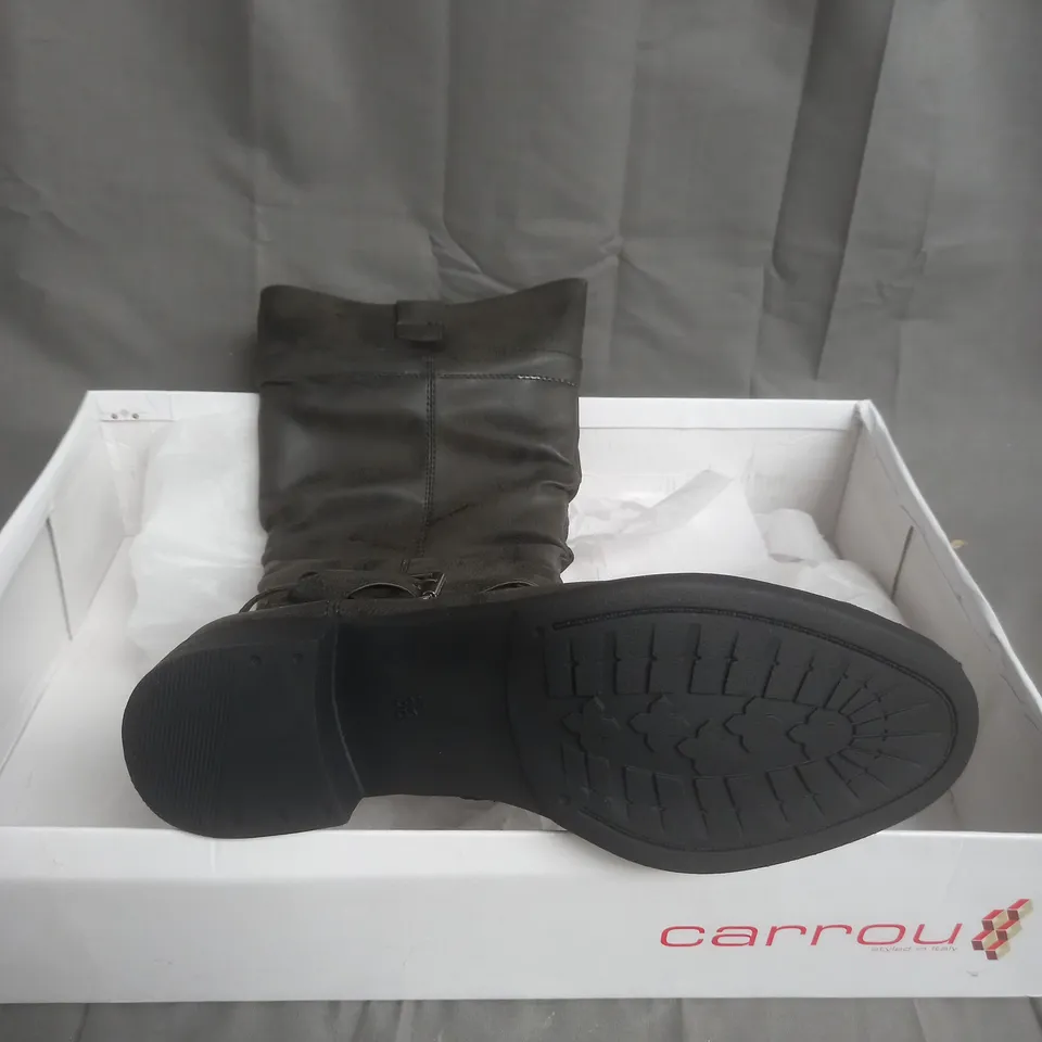 BOXED PAIR OF CARROU KNEE HIGH BLACK HEELED BOOTS SIZE 38