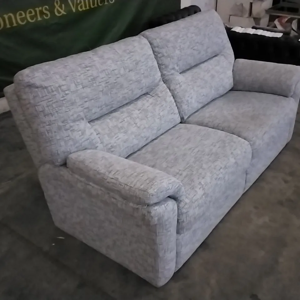 QUALITY BRITISH DESIGNED & MANUFACTURED G PLAN LIGHT GREY PATTERNED FABRIC 3 SEATER SOFA