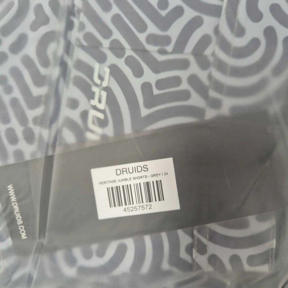 DRUIDS HERITAGE JUMBLE SHORTS – GREY, UK 34