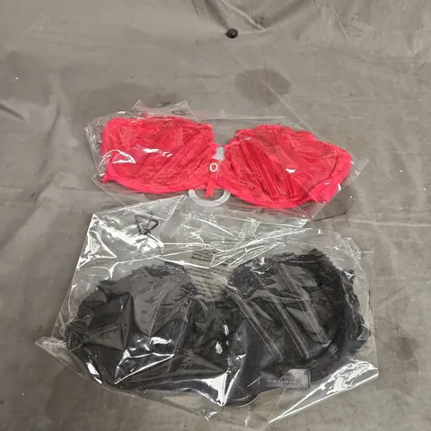 APPROXIMATELY 150 LACE BRAS IN BLACK/RED - VARIOUS SIZES