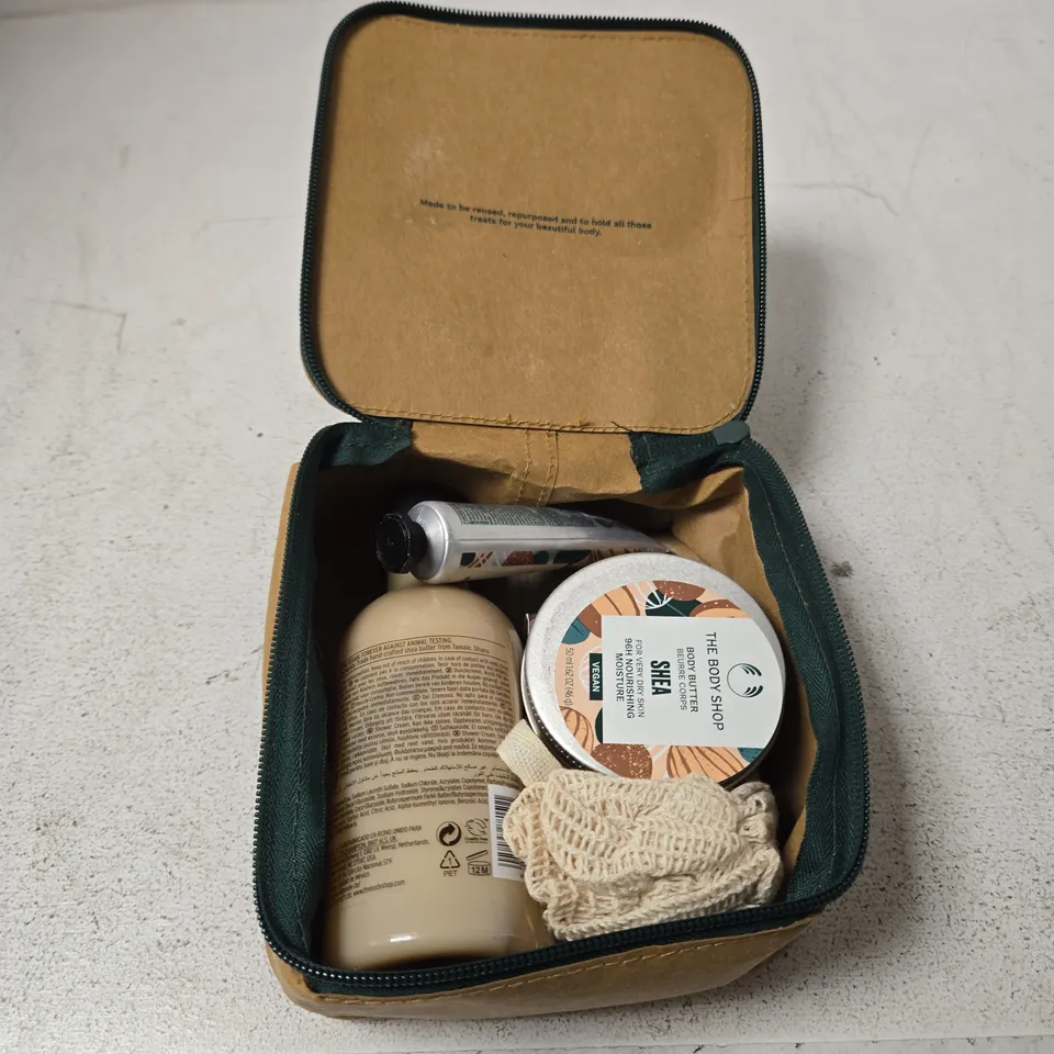 THE BODY SHOP NUTTY & NOURISHING SHEA ESSENTIALS GIFT SET