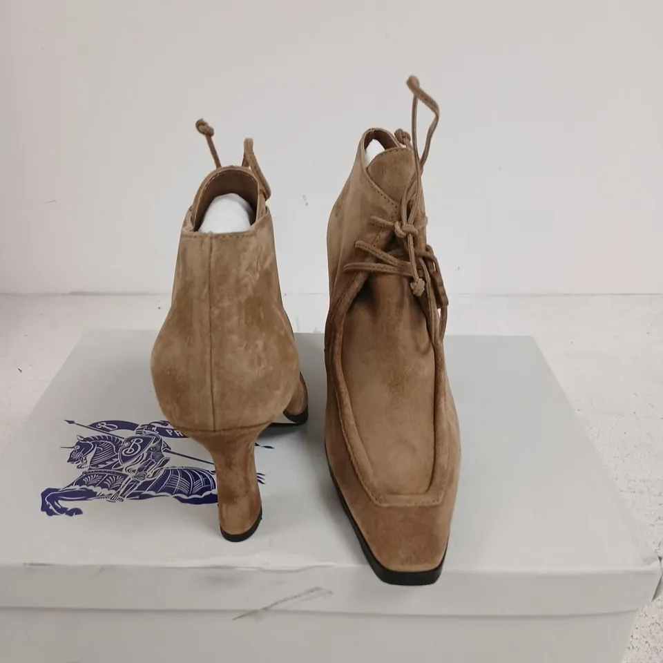 BURBERRY TAN SUEDE LACE-UP ANKLE BOOTS, UK6 (EU39)