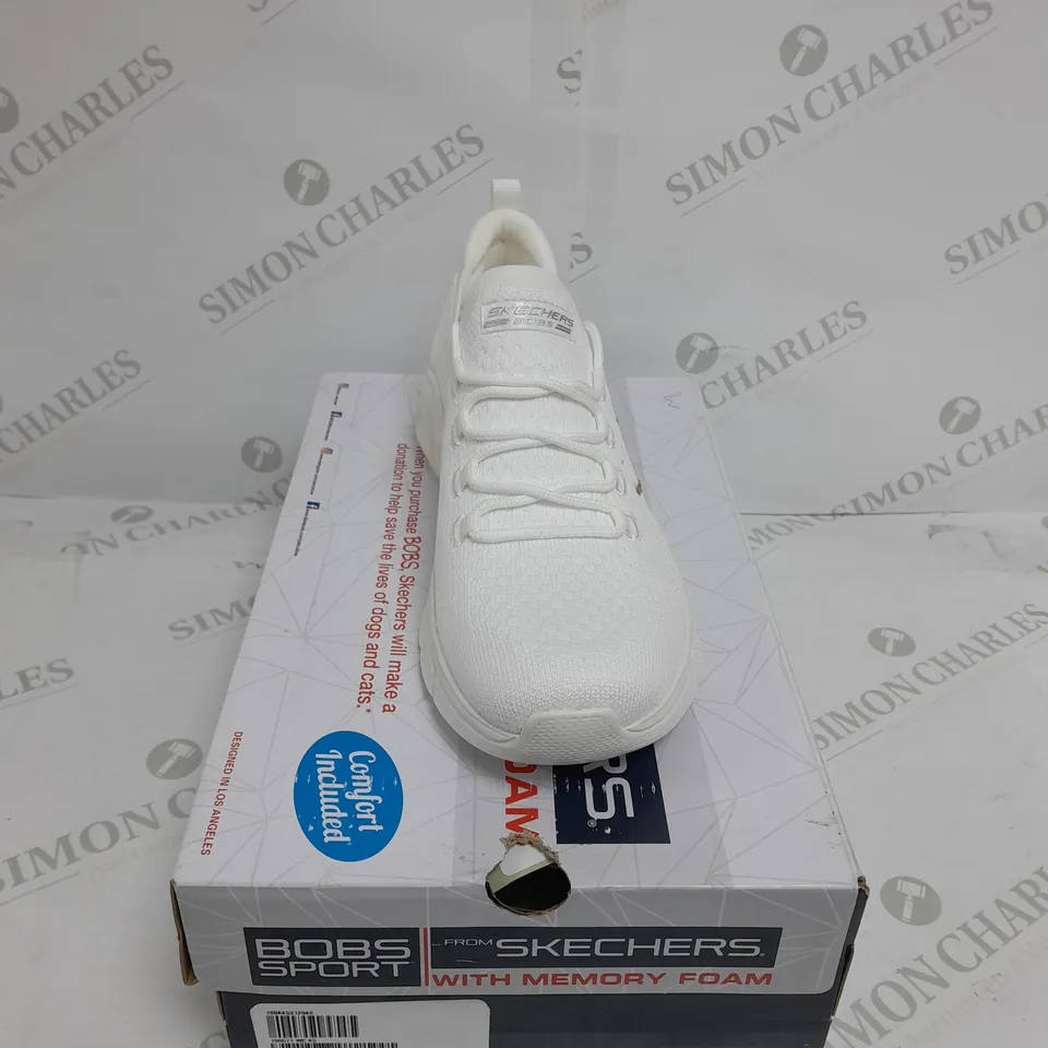 BOBS SPORT BY SKETCHERS WHITE TRAINERS SIZE 5 